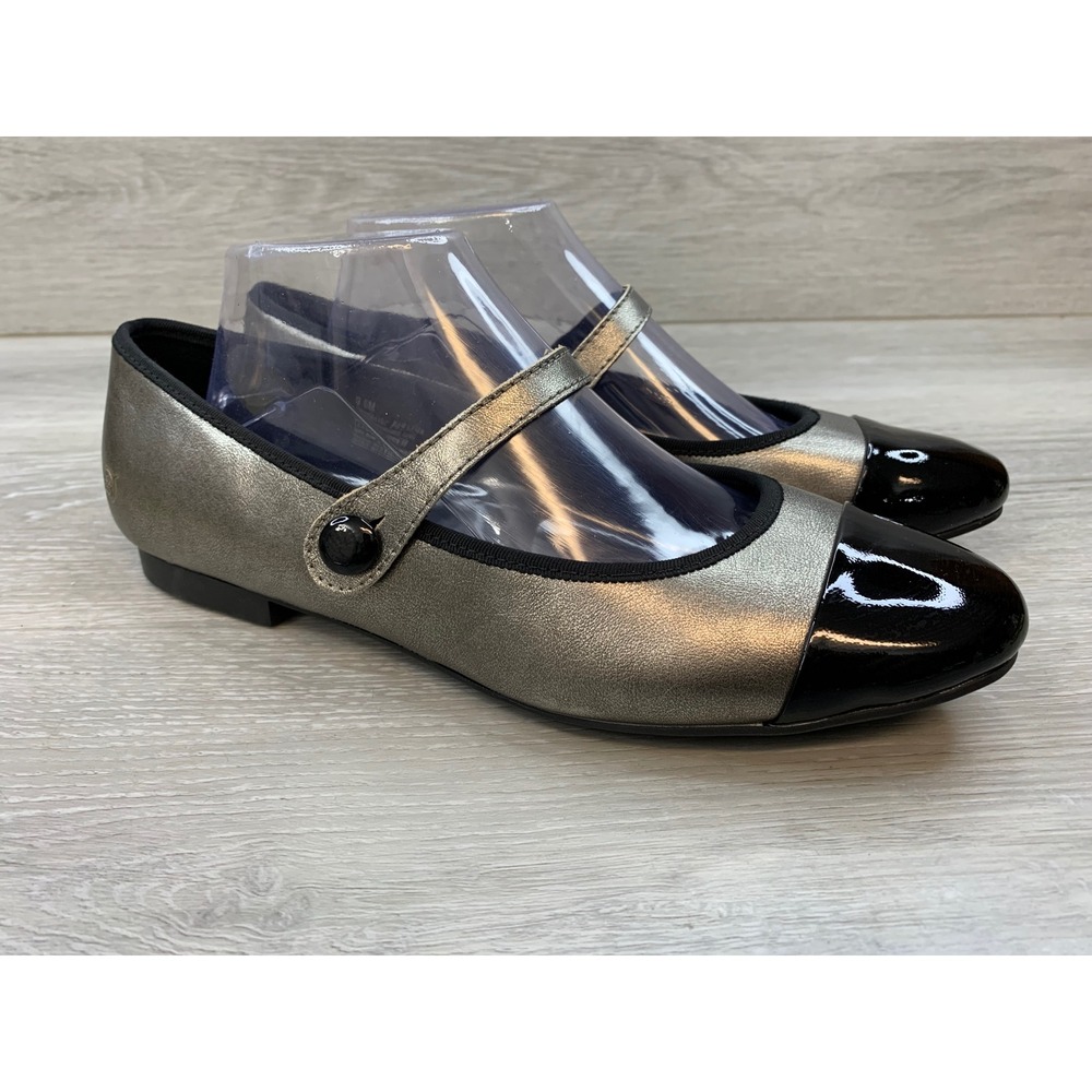 Born Khelda Women's Mary Jane Flats Pewter Metallic Black Patent Cap Toe 9.5